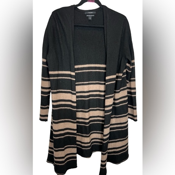 B13.05 Tahari 100% Extra Fine Merino Wool Camel Black Cardigan Sweater 2X - Picture 8 of 8